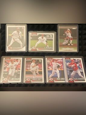Elly de La Cruz 2024-25 Bowman-Cincinnati Reds Team Set Topps Series 75th